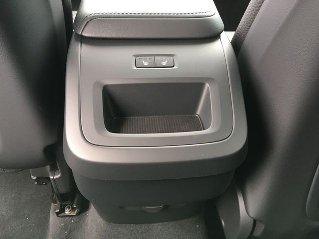 Volvo XC60 B4 Diesel AWD Plus Dark StandHZG AHK-klappb