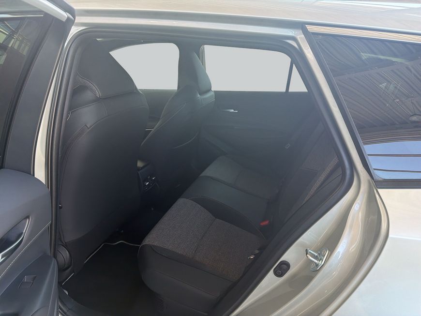 Toyota Corolla 2.0 Hybrid Touring Sports Teamplayer, Te