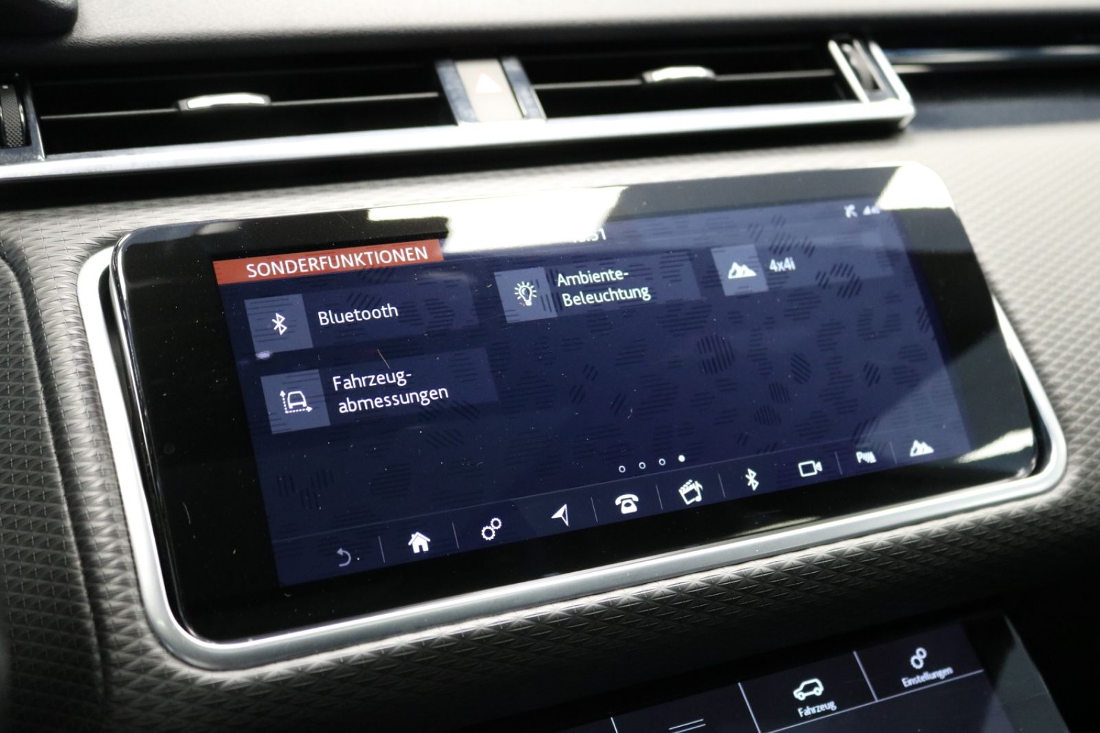 Range Rover Velar R-Dynamic - Samsaru's Car Outlet