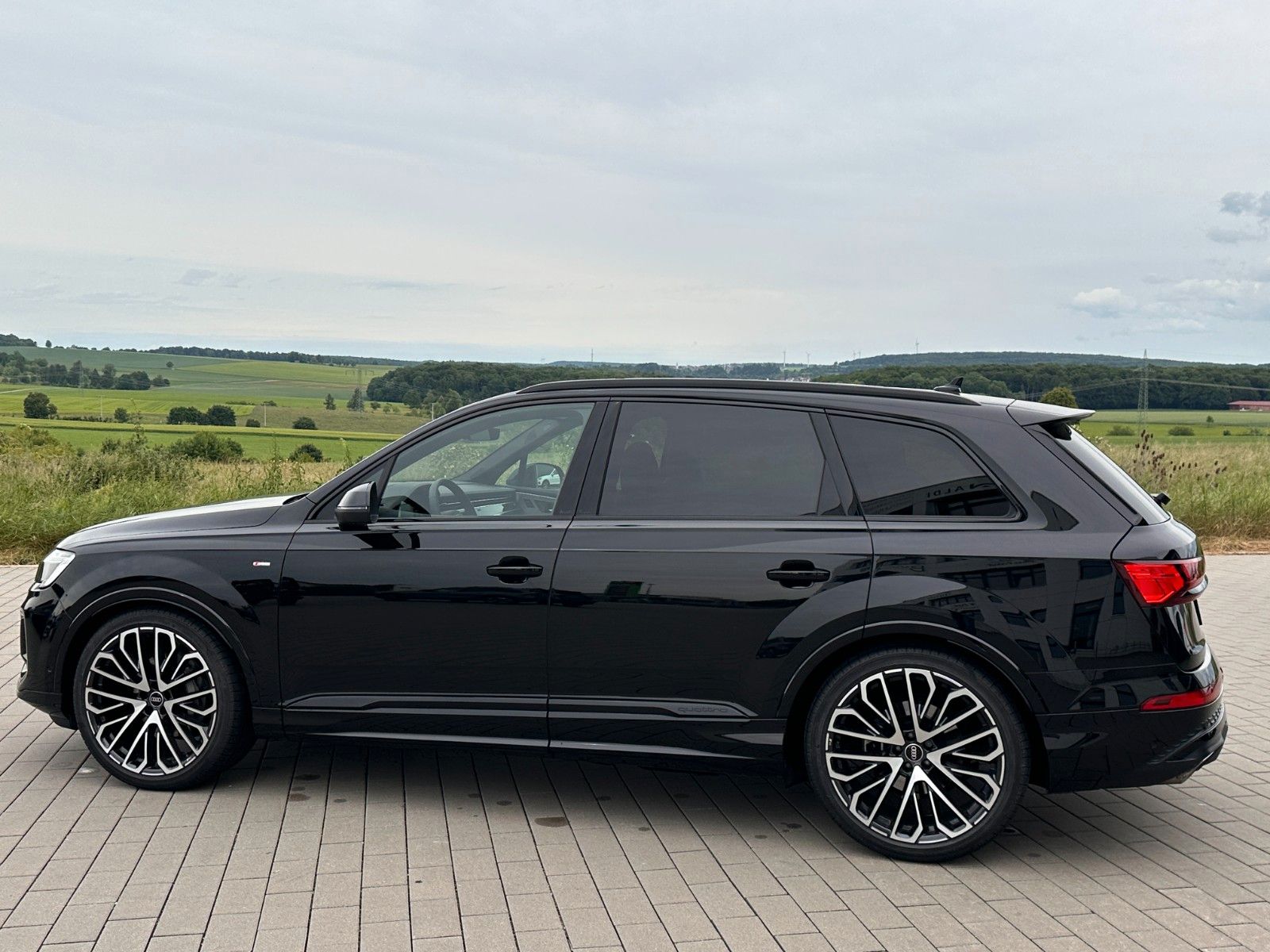 Audi Q7 50 TDI S line +AHK+STANDHEIZUNG+PANO+B&O