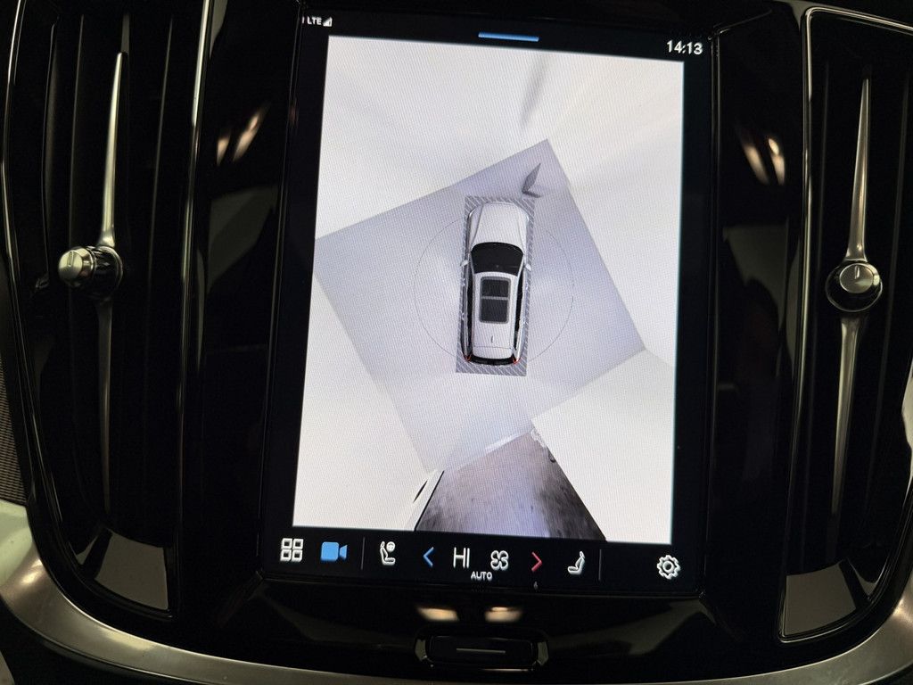 Volvo V60 T6 Plus Dark Recharge Plug-In Hybrid AWD