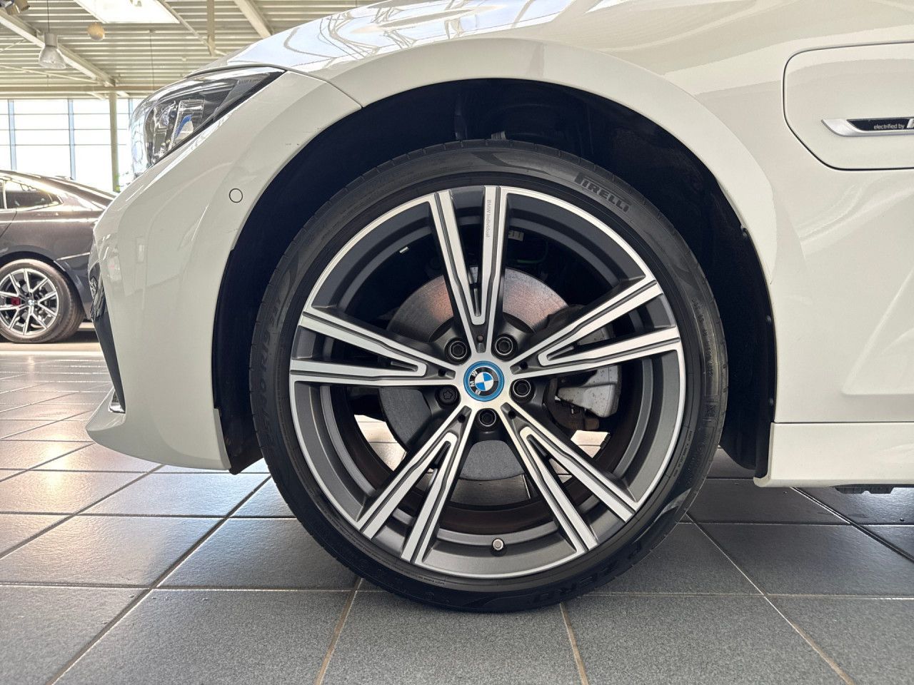 BMW 320e Touring M Sport - Samsaru's Car Outlet