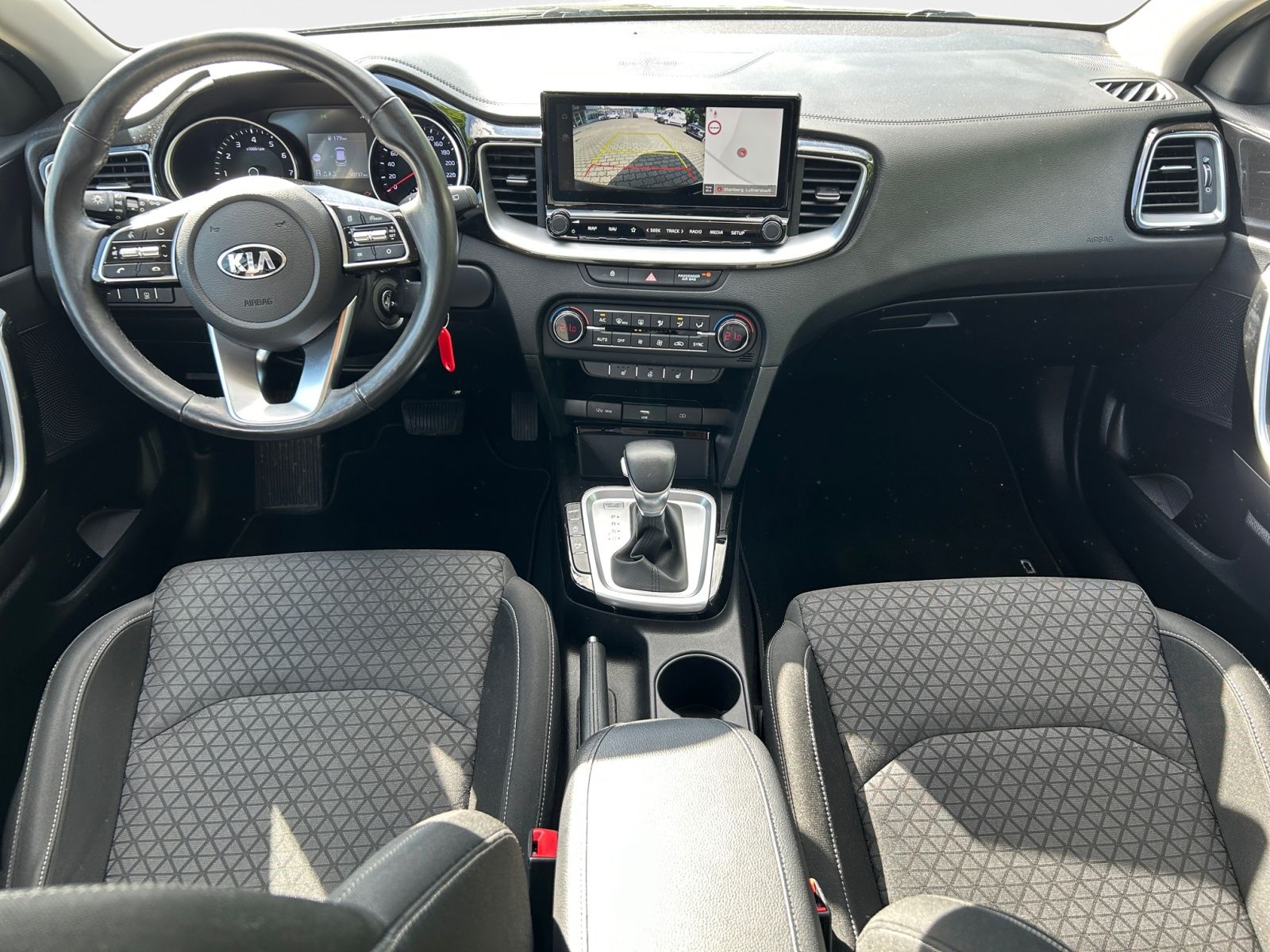 Kia cee'd 1.4 T-GDI Vision - Samsaru's Car Outlet