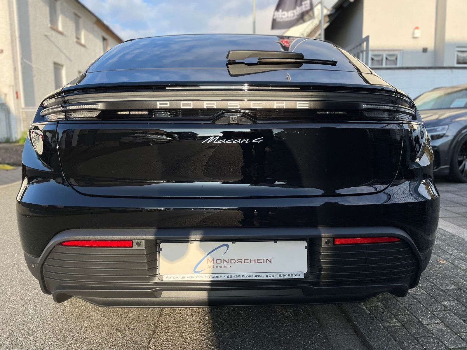 Porsche Macan 4 - Samsaru's Car Outlet