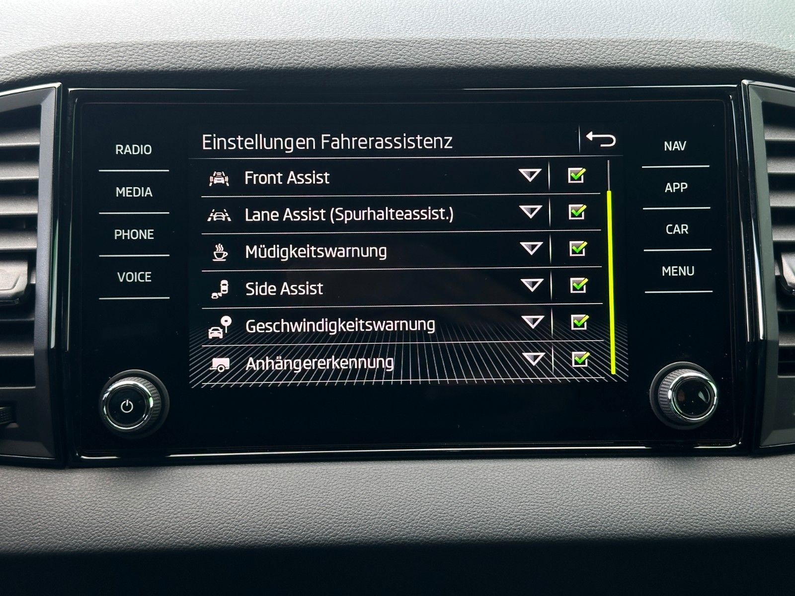 Skoda 2.0TSi 4x4 DSG Sportline PADACH Webasto AHK LM19