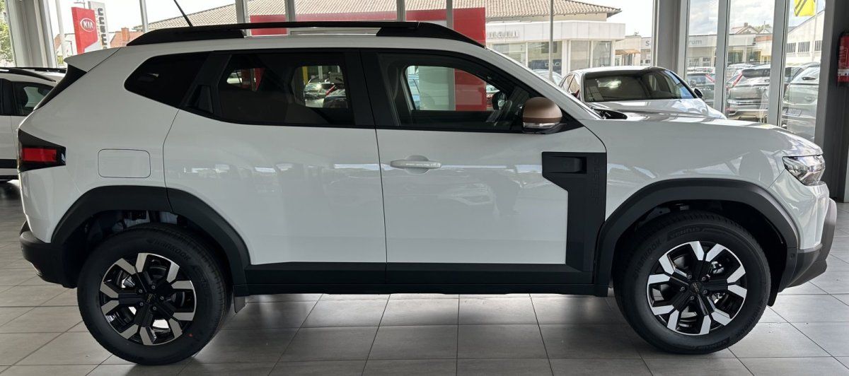 Dacia Duster III Extreme Hybrid 140 - Samsaru's Car Outlet