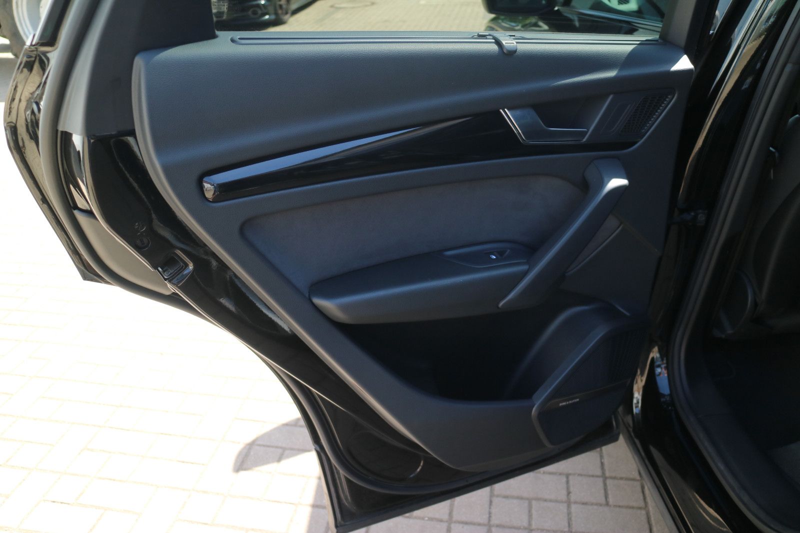 Audi Q5 Sportback 40 TDI quattro S line - Samsaru's Car Outlet