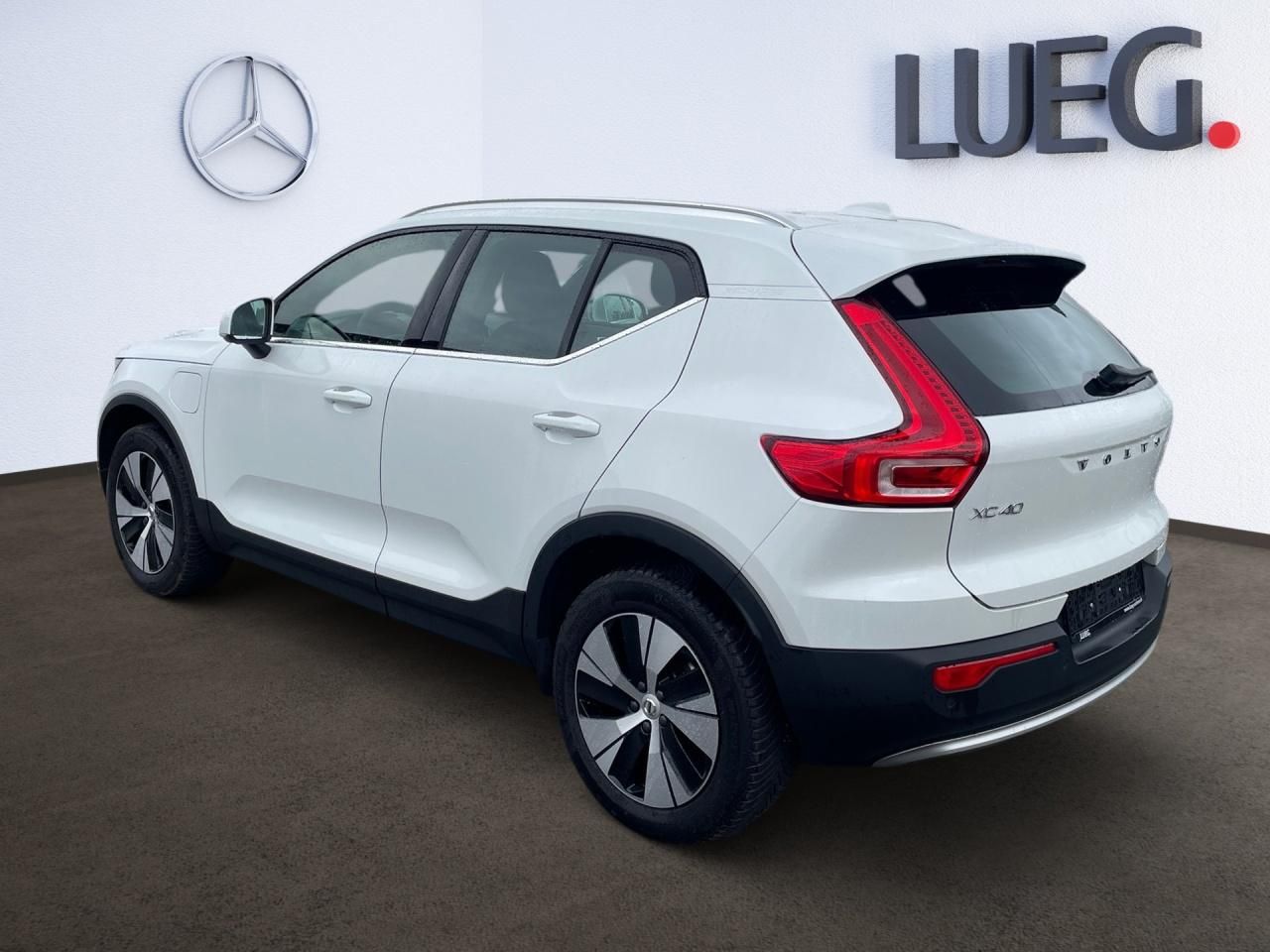 Volvo XC 40 T4 2WD Plus Bright Plug-In NAVI+LED+AHK+