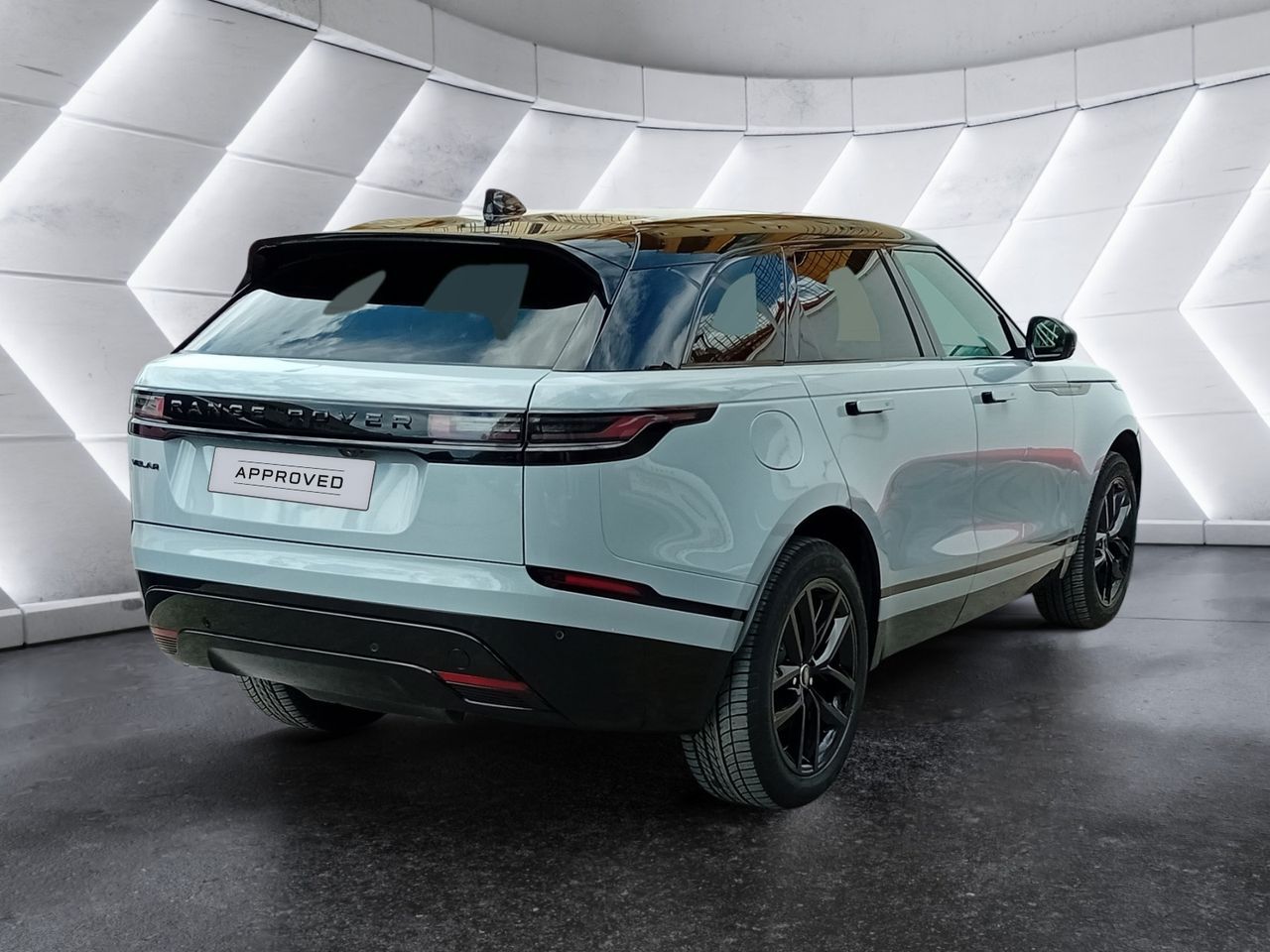Range Rover Velar 2.0D I4 150kW Dynamic SE 4WD - Samsaru's Car Outlet
