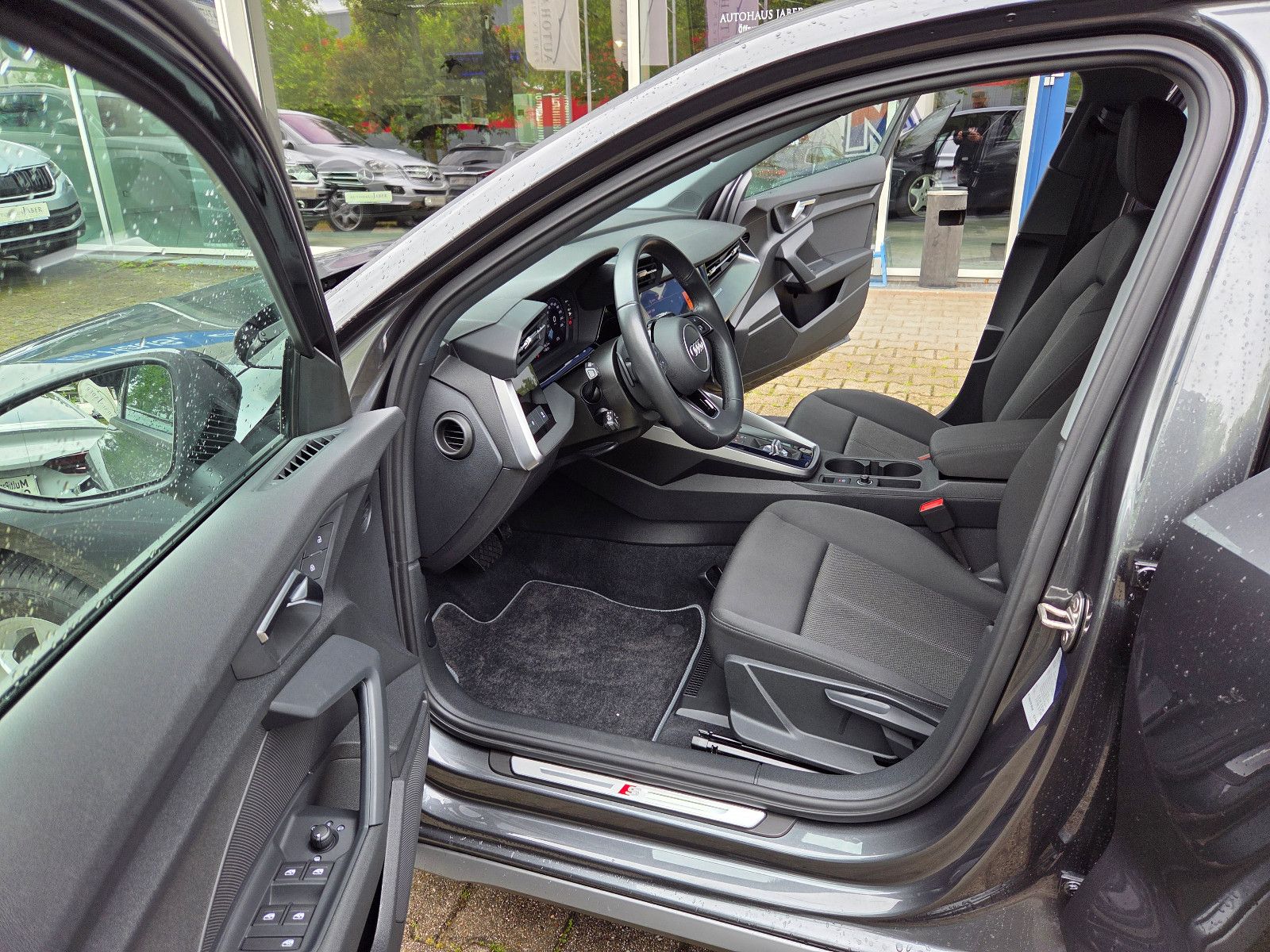 Audi A3 SB 30 TFSI S-line - Samsaru's Car Outlet