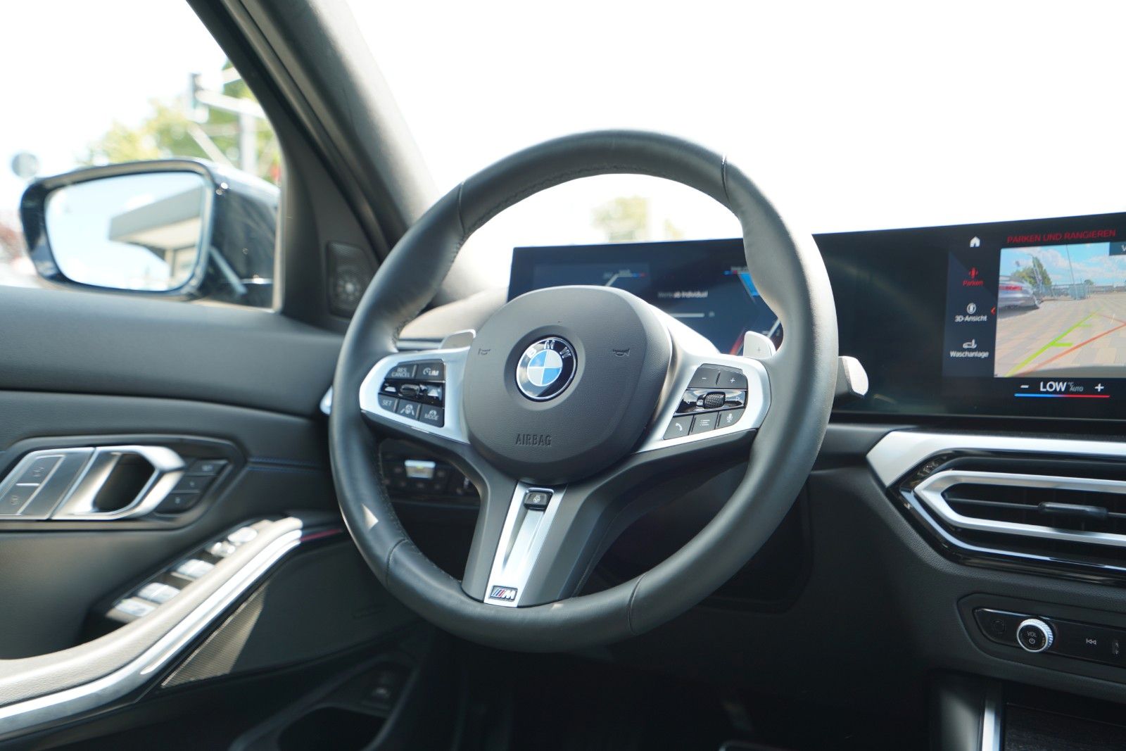 BMW 320d*xDrive*M Sport*H&K*Schiebedach*STHZ*360°*