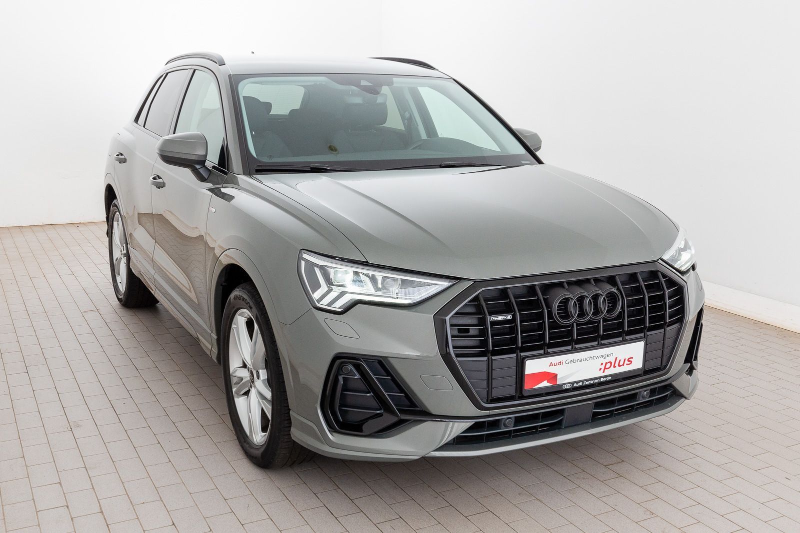 Audi Q3 S line 35 TDI quattro S tronic - Samsaru's Car Outlet
