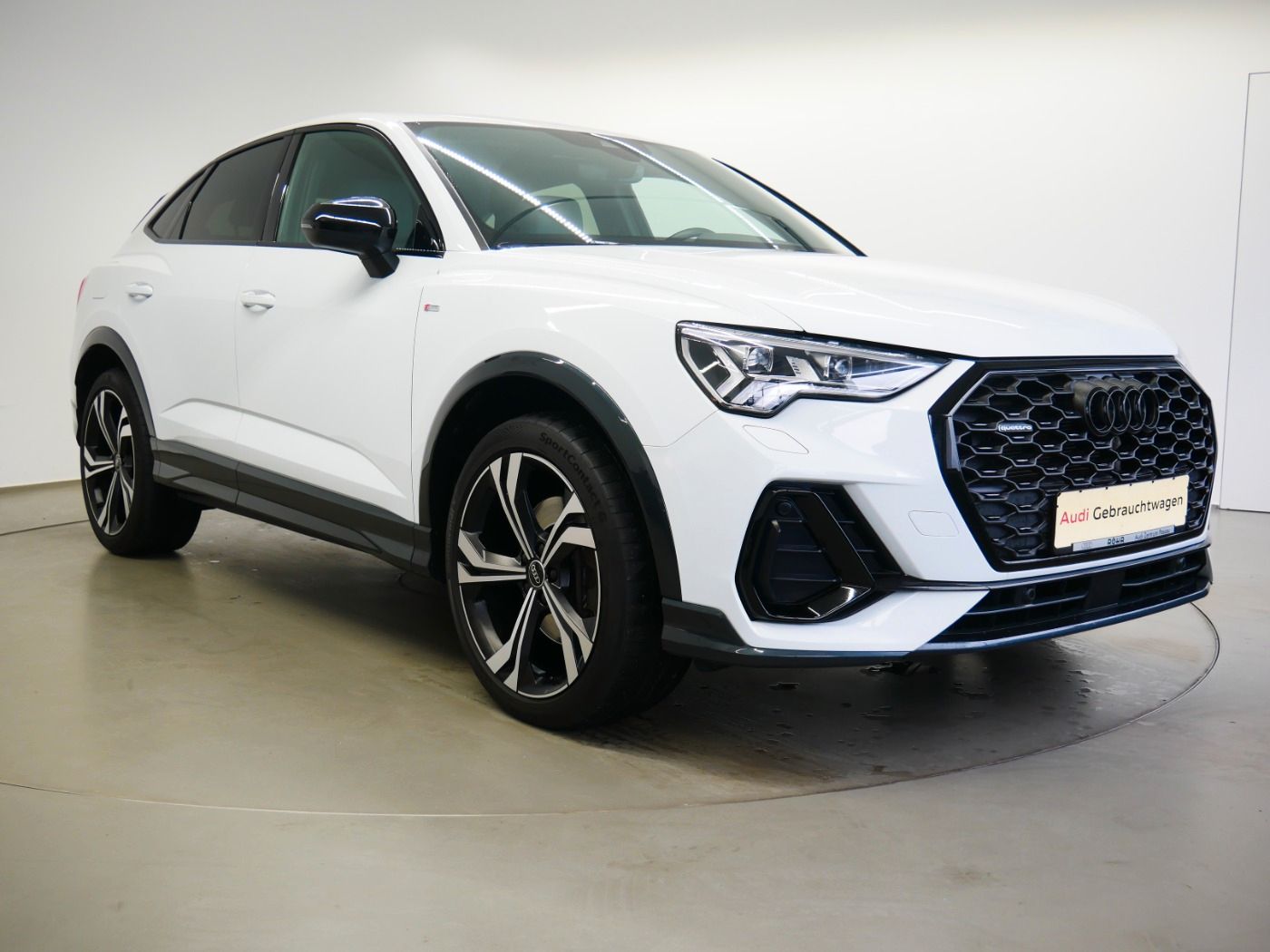 Audi Q3 Sportback 40 TDI quattro S line - Samsaru's Car Outlet