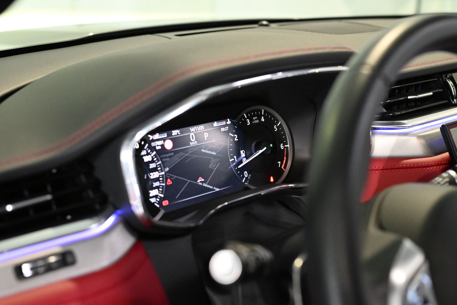 Jaguar F-PACE P250 R-Dynamic SE AWD Pano