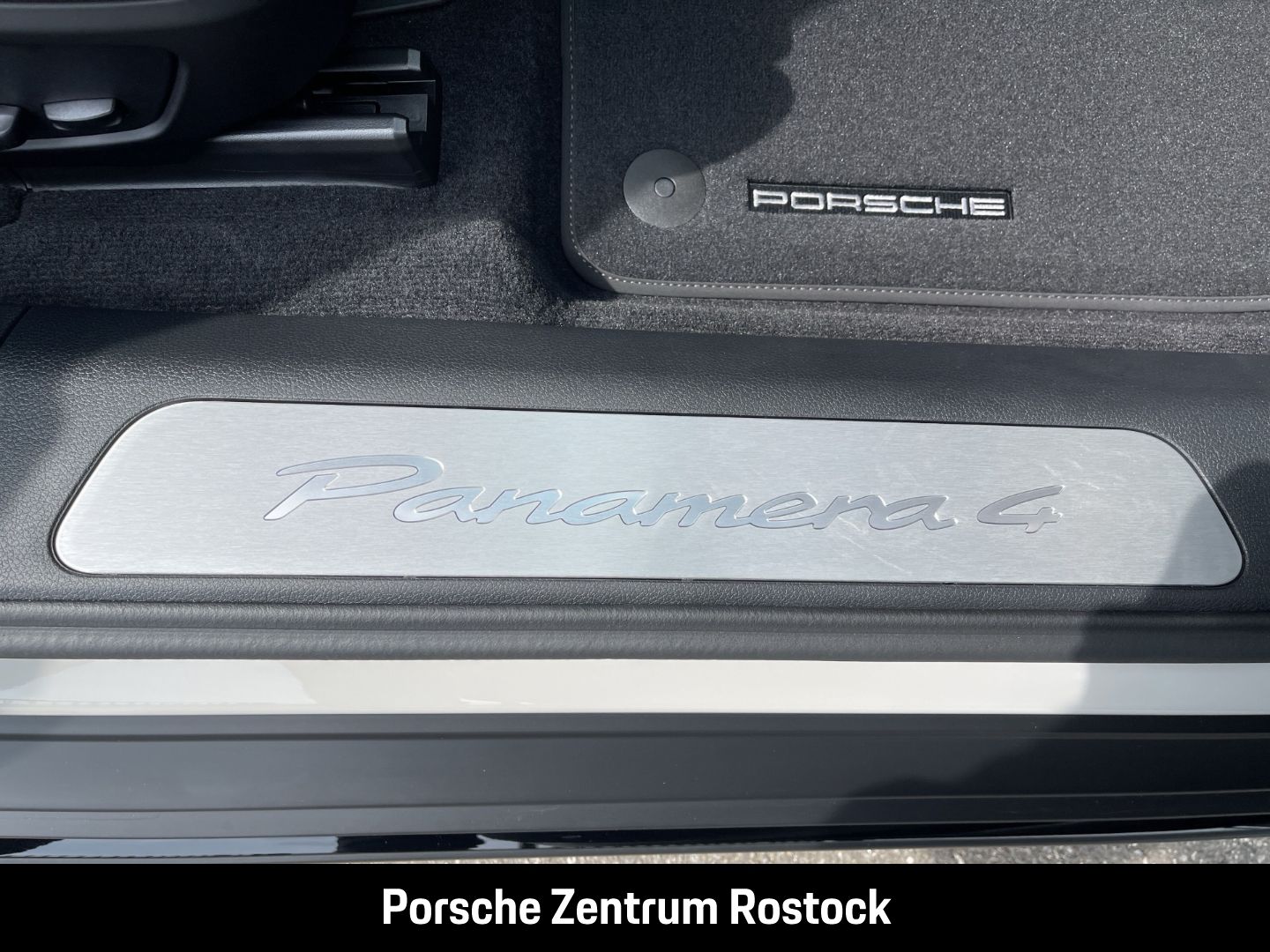 Porsche Panamera 4 E-Hybrid Active-Ride Burmester
