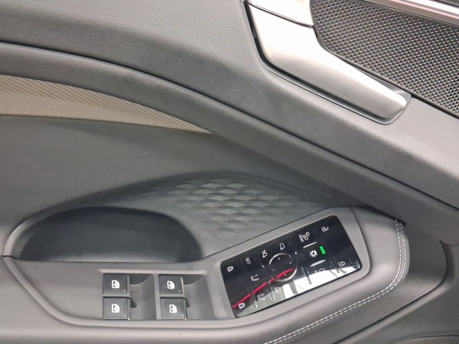 Audi A6 Avant TFSI Q S LINE PANO LEDER LM20 HuD