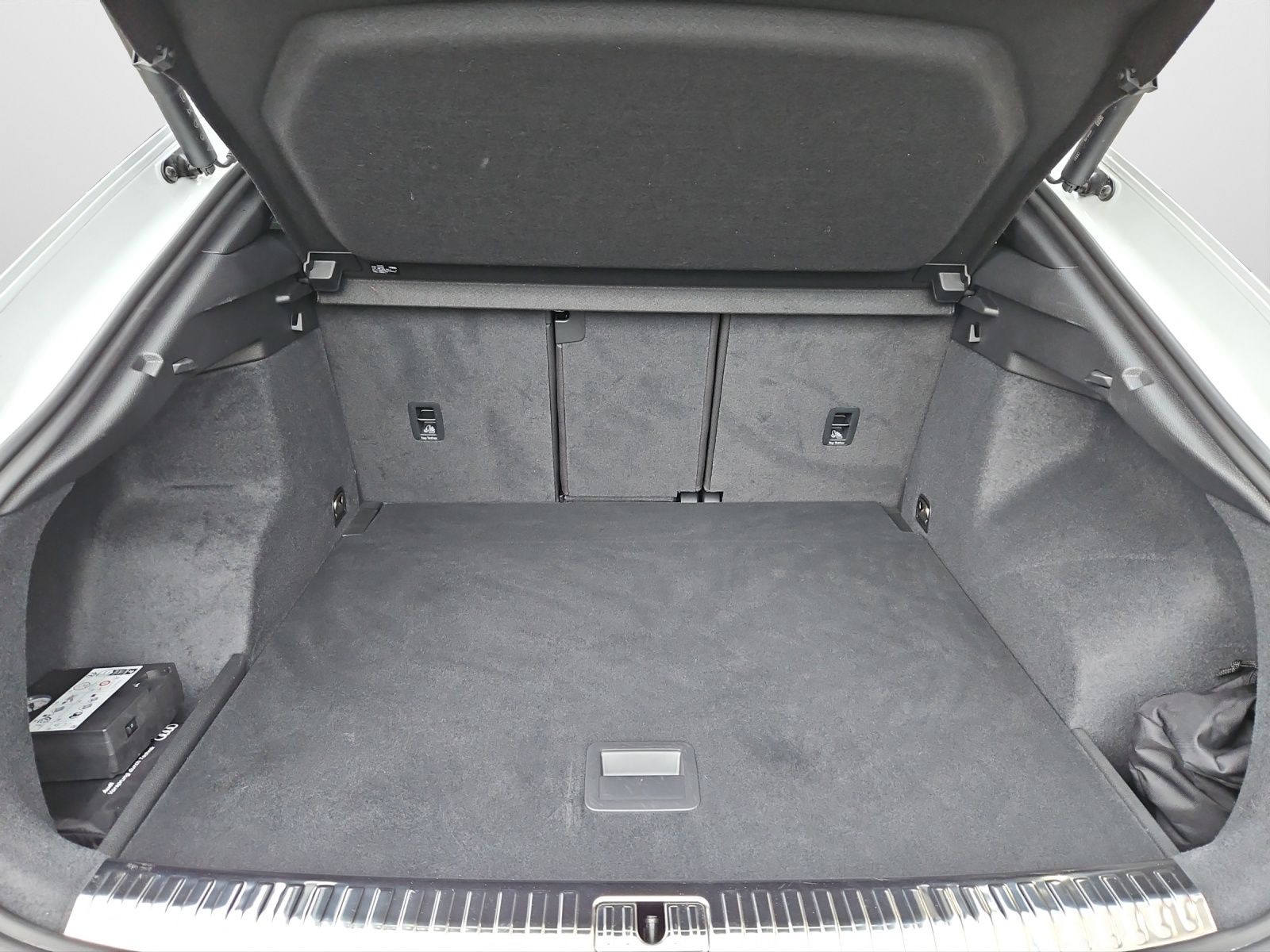 Audi Q3 Sportback 45 TFSI S tronic S line - Samsaru's Car Outlet