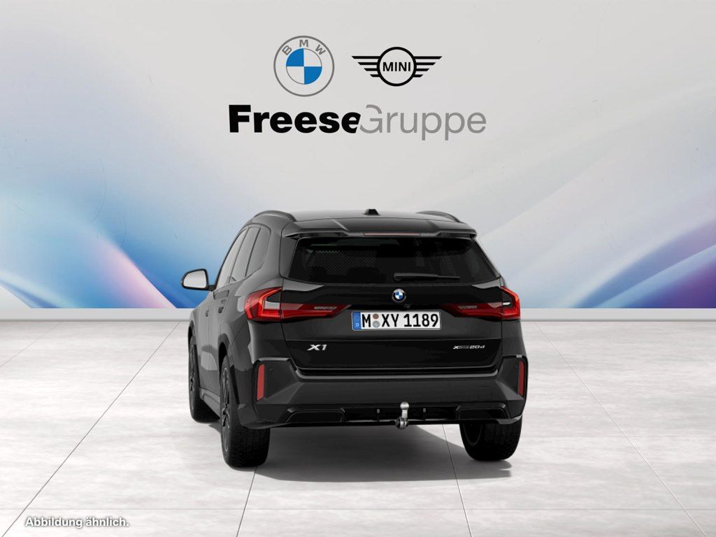 BMW X1 xDrive20d AHK 360° HEAD-UP RFK HIFI LENKRADHZ