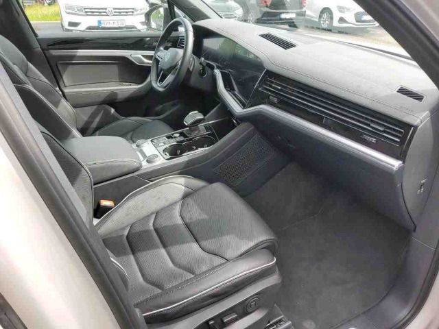 Volkswagen Touareg Elegance 3.0 TDI - Samsaru's Car Outlet