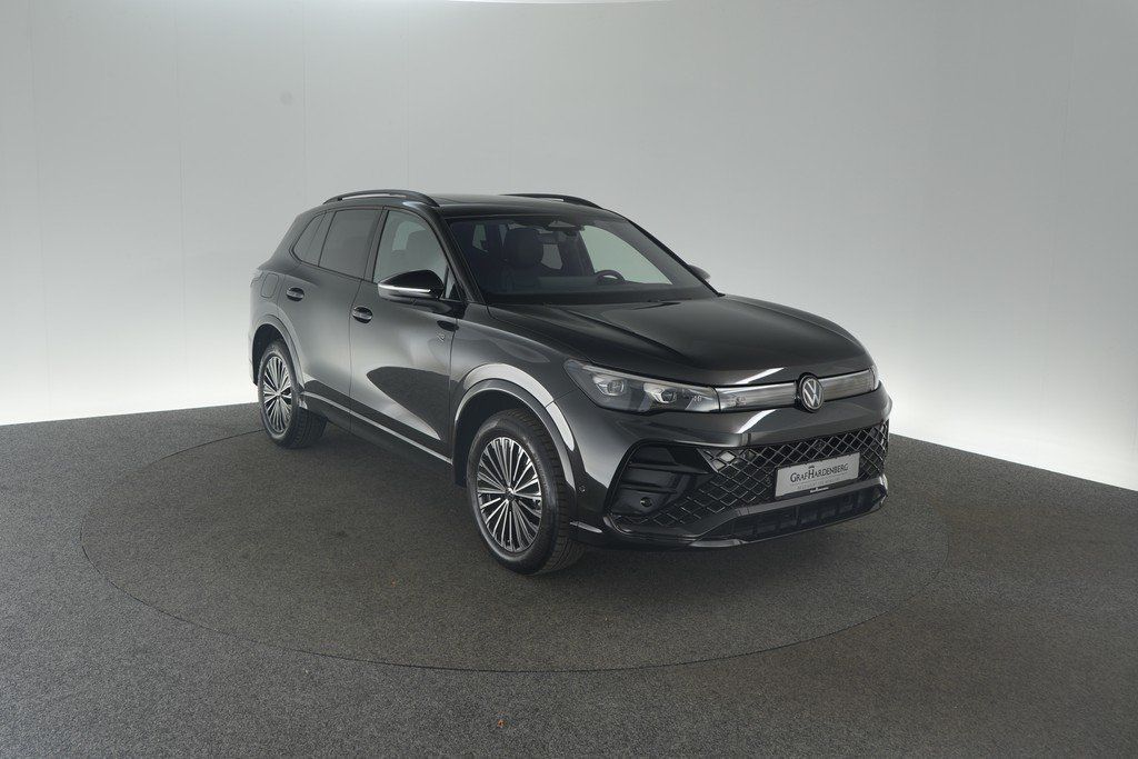 Volkswagen Tiguan 1.5 TSI eHybrid DSG R-Line Matrix Pano AC
