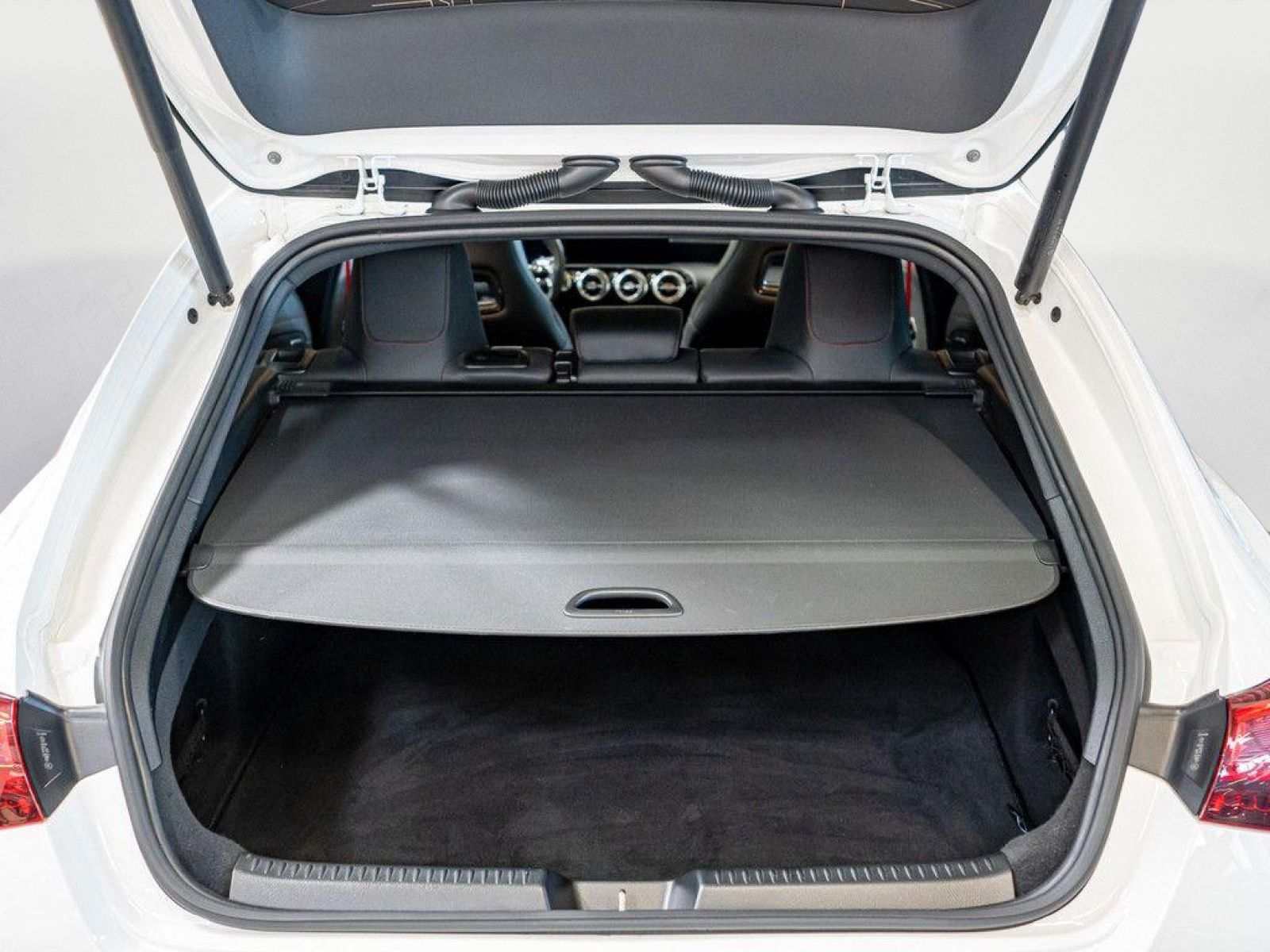 Mercedes-Benz CLA 35 AMG SB 4M - Samsaru's Car Outlet