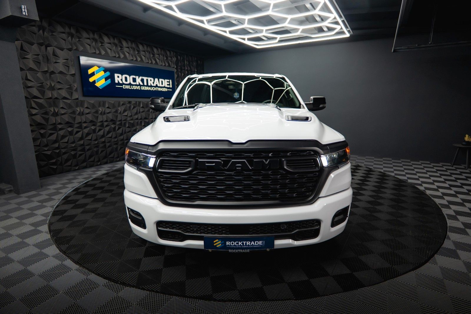 Dodge RAM 3.6 V6 MY 25 Offroad Night-Paket ACC LED 19%