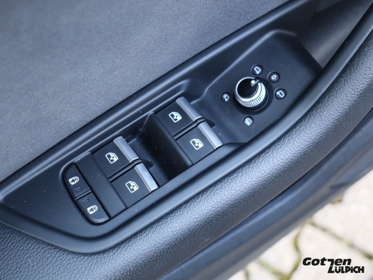 Audi A4 Avant 35 2.0 TFSI Navi Businesspaket - Samsaru's Car Outlet