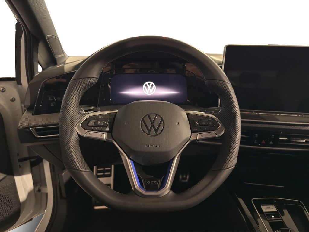 Volkswagen Golf VIII 1.5 eHybrid DSG GTE BLACK STYLE*AHK*PA