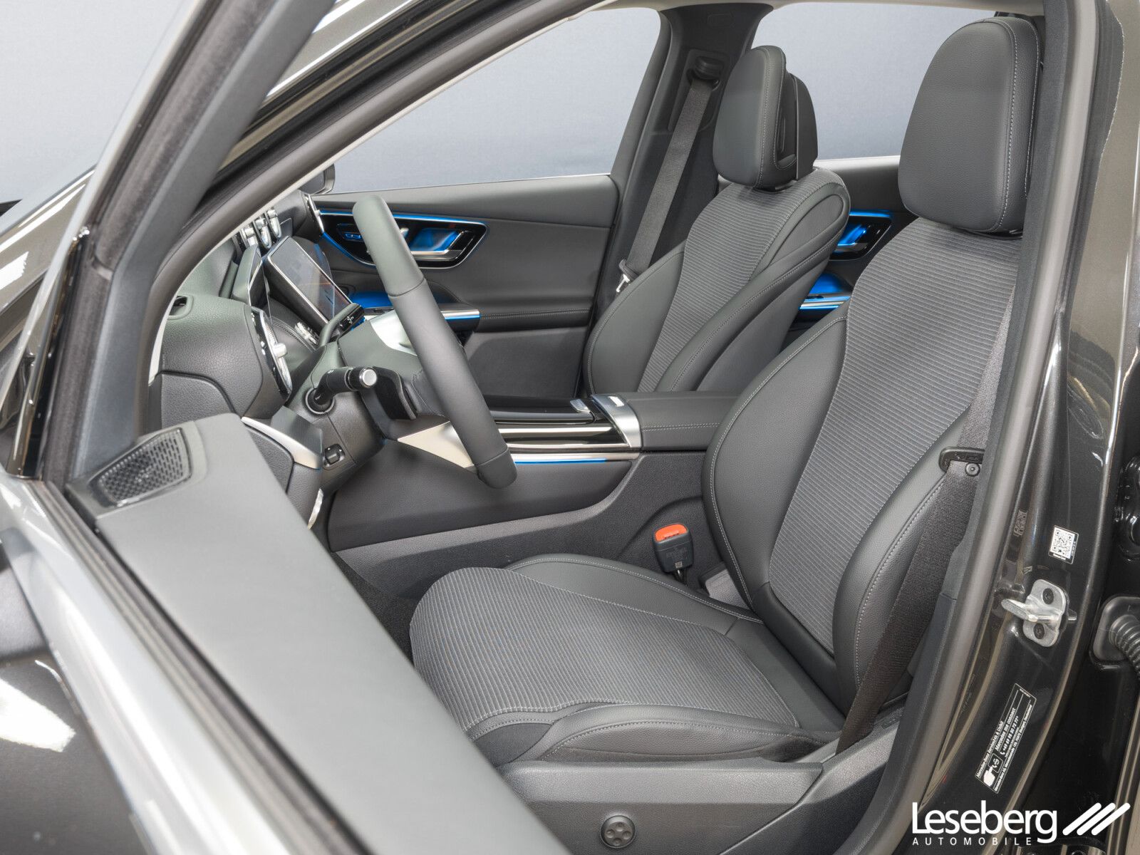 Mercedes-Benz GLC 300 e 4M Avantgarde - Samsaru's Car Outlet