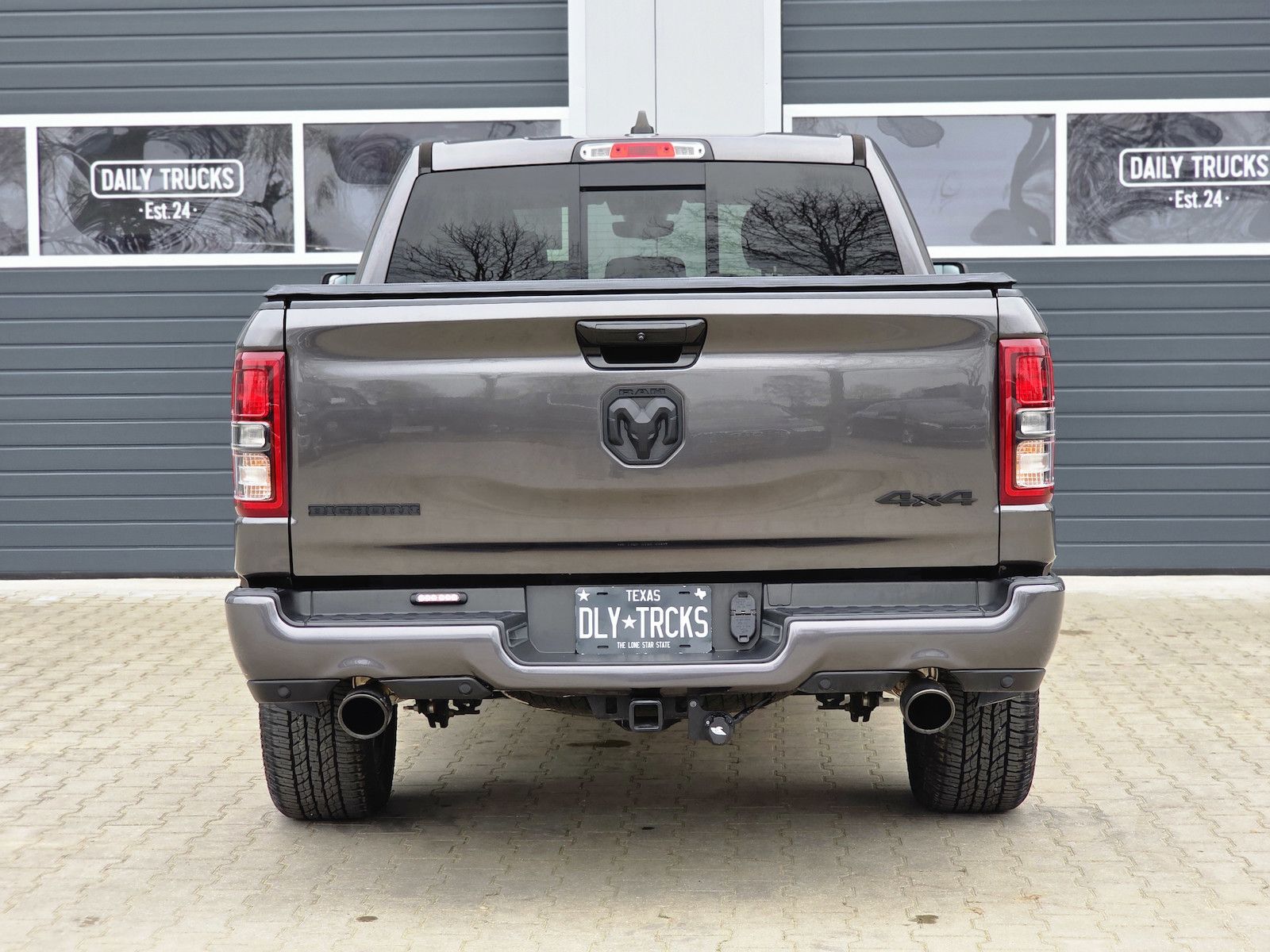 Dodge RAM 1500 5.7 4x4 Bighorn Night Kamera 12´´ PDC