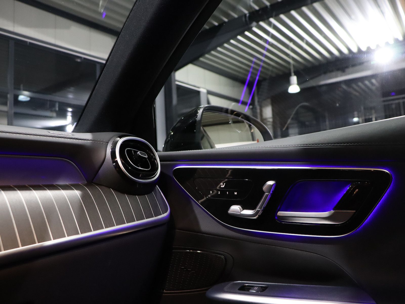 Mercedes-Benz GLC 300 de 4M AMG-LINE / PANORAMA / LASER / TOP