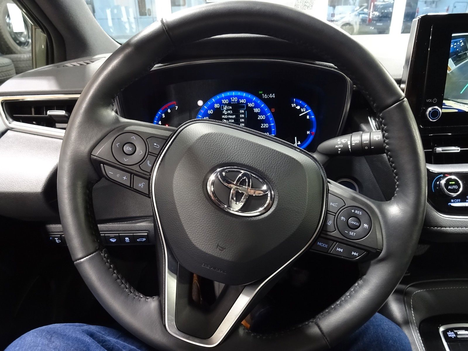 Toyota Corolla Touring Hybrid Active - Samsaru's Car Outlet