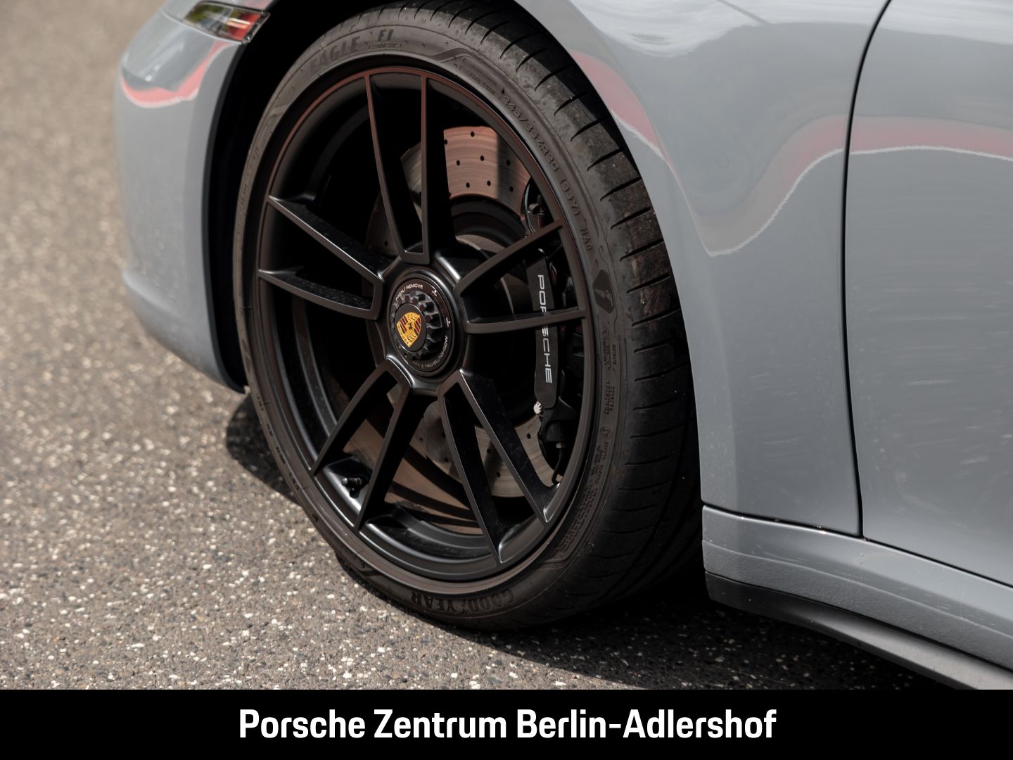 Porsche 992 911 Targa 4 GTS Arktikgrau BOSE HA-Lenkung