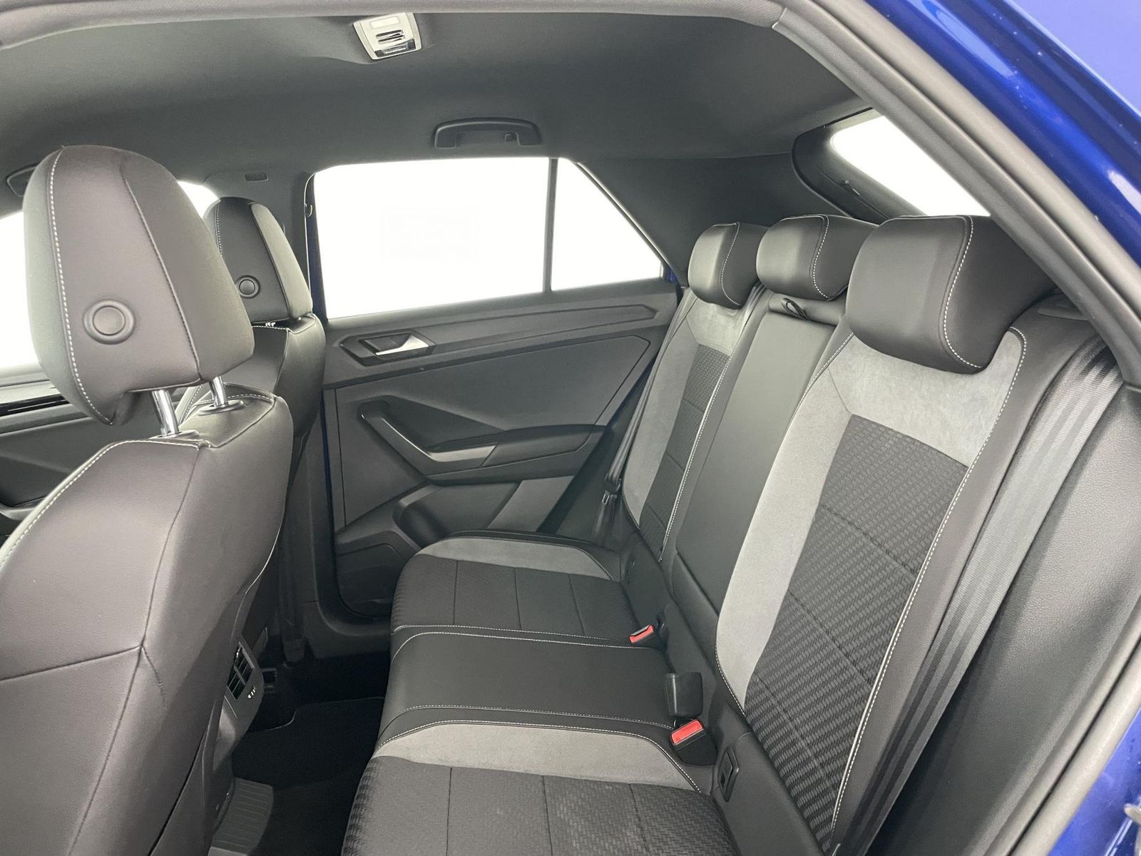 Volkswagen T-Roc 2.0 TSI 4-Motion R - Samsaru's Car Outlet