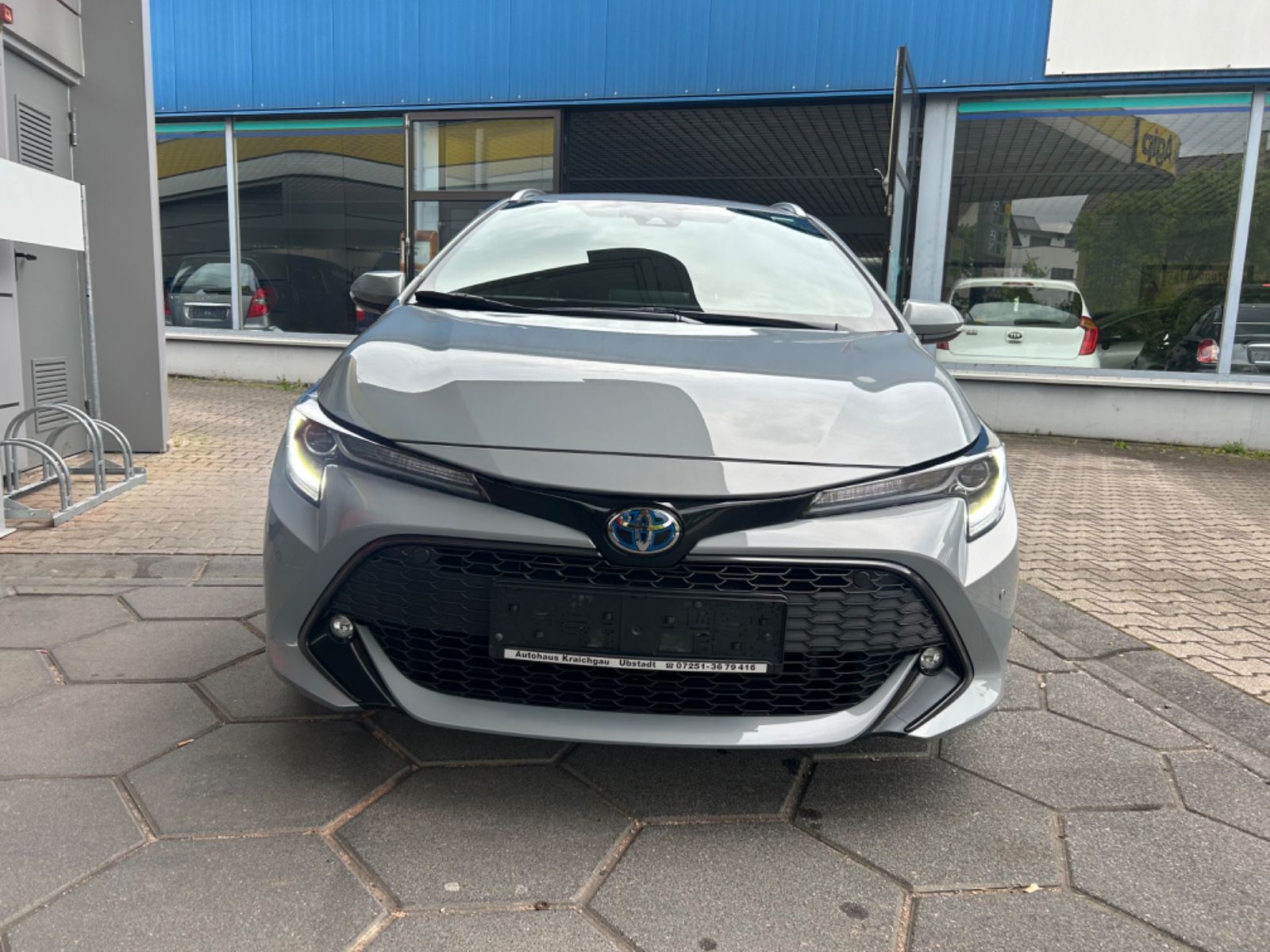 Toyota Corolla Touring Sports Hybrid Team D - Samsaru's Car Outlet