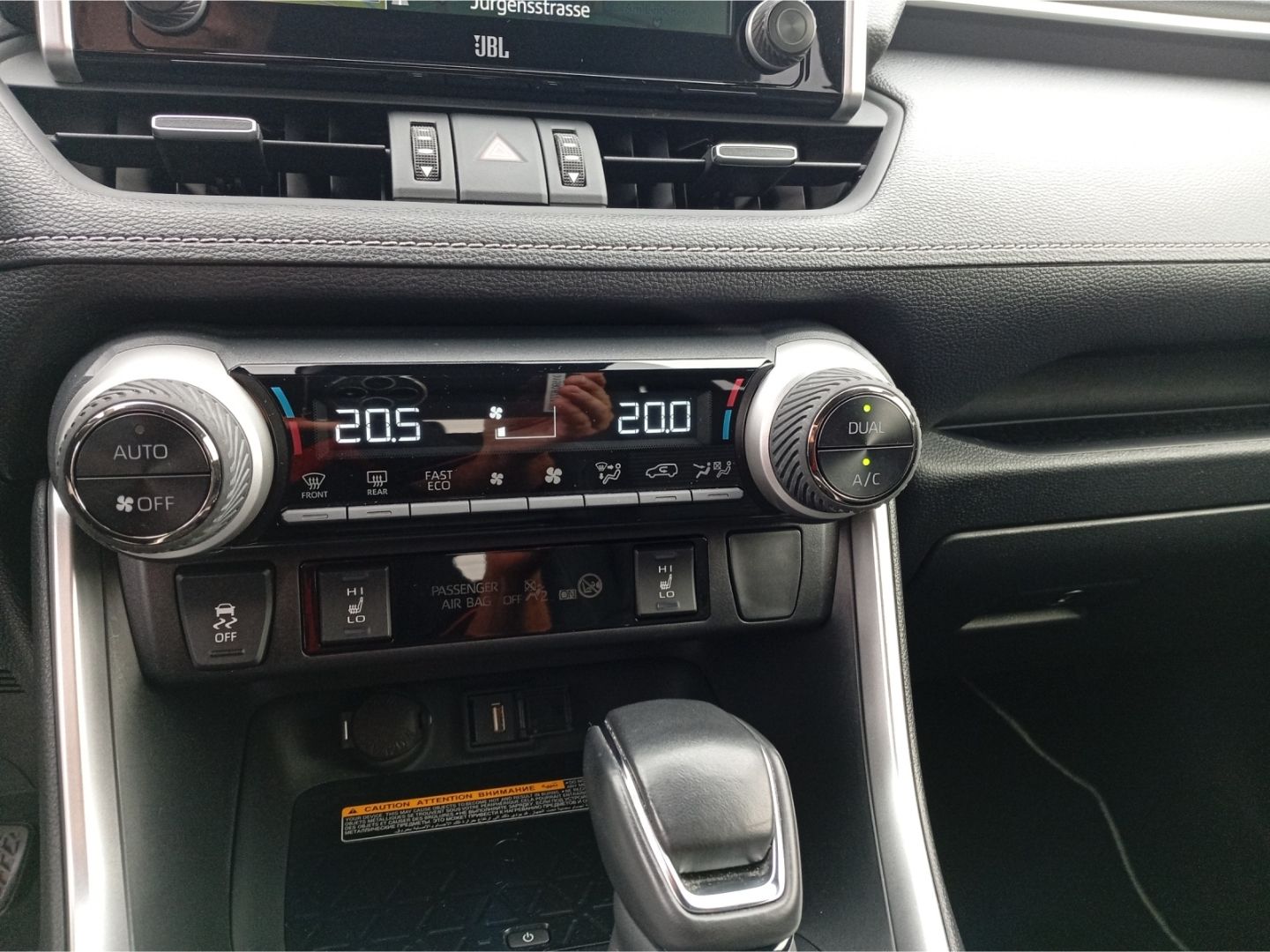 Toyota RAV 4 HYBRID Black Edition - Samsaru's Car Outlet