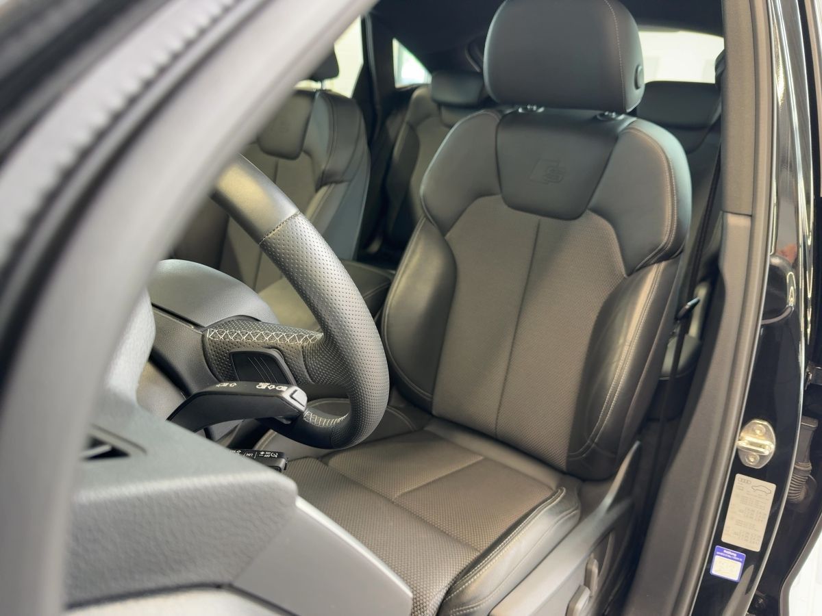 Audi Q5 Sportback 55 TFSIe qu. S line - Samsaru's Car Outlet