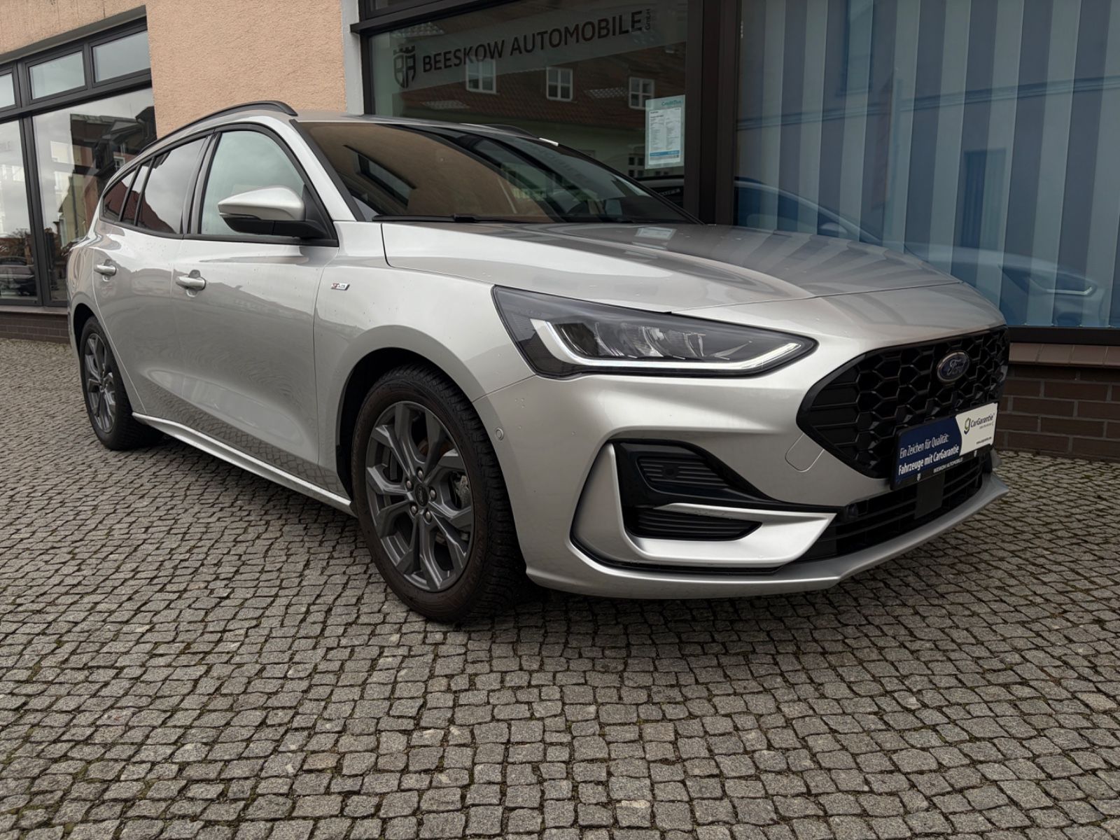 Ford Focus Turnier ST-Line X Automatik Kamera LED Nav