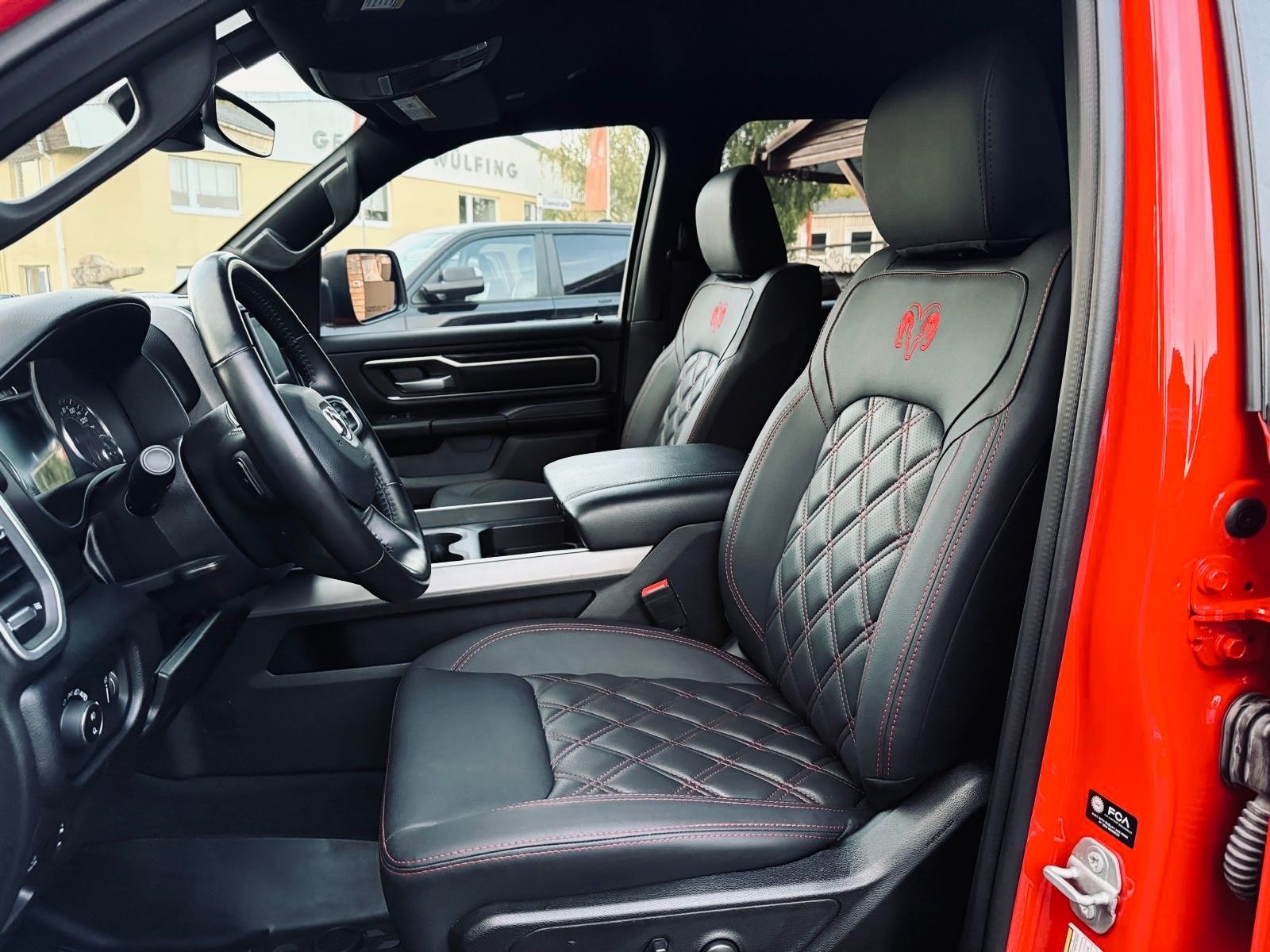 Dodge V8*SPORT*LIFT*4X4*AHK*LED*OFFROAD*NAVI*GARANTIE