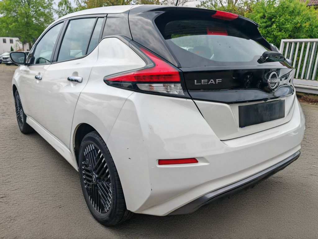 Nissan Leaf 62 kWh - Samsaru's Car Outlet