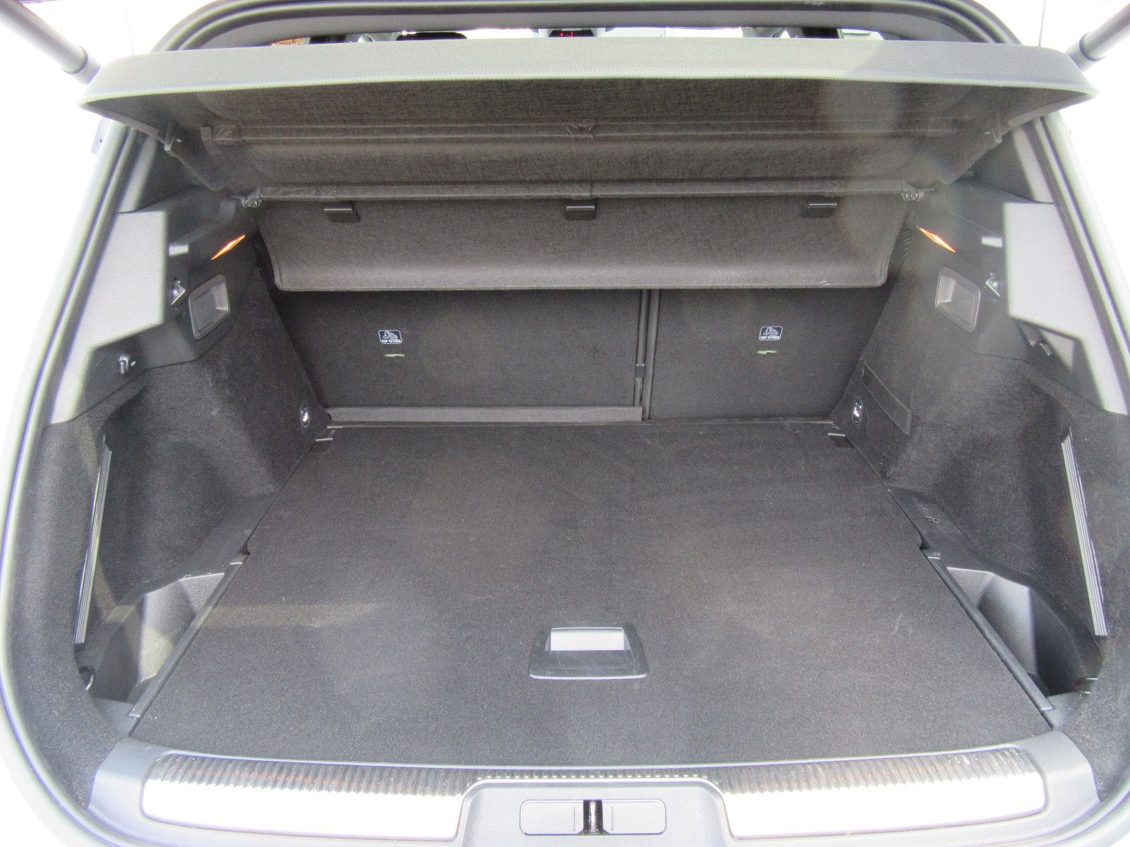 DS Automobiles DS7 Crossback SoChic PT 225 EAT8*Pano-Dach*Sitzh