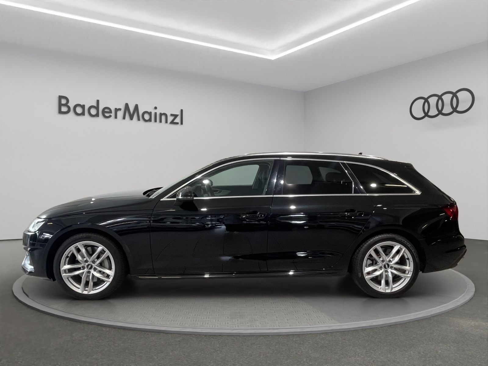 Audi A4 Avant advanced 45 TFSI quattro - Samsaru's Car Outlet
