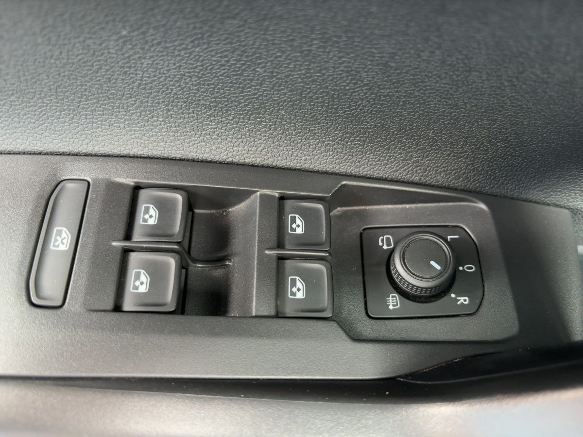 Volkswagen Taigo Life 1.0 TSI - Samsaru's Car Outlet