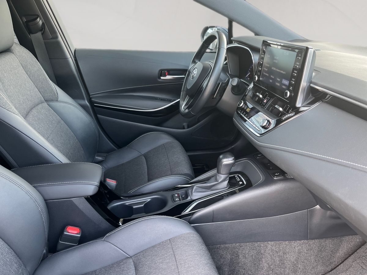 Toyota Corolla 2.0 Hybrid - Samsaru's Car Outlet