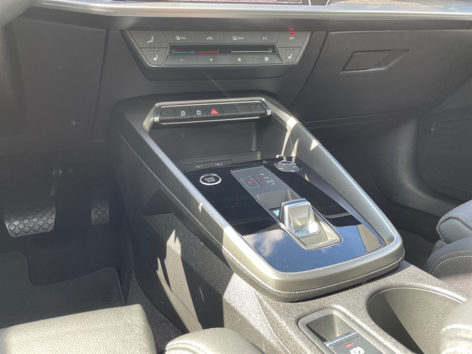 Audi A3 Sportback 30TFSI S-trc S-line Pano Leder CAM