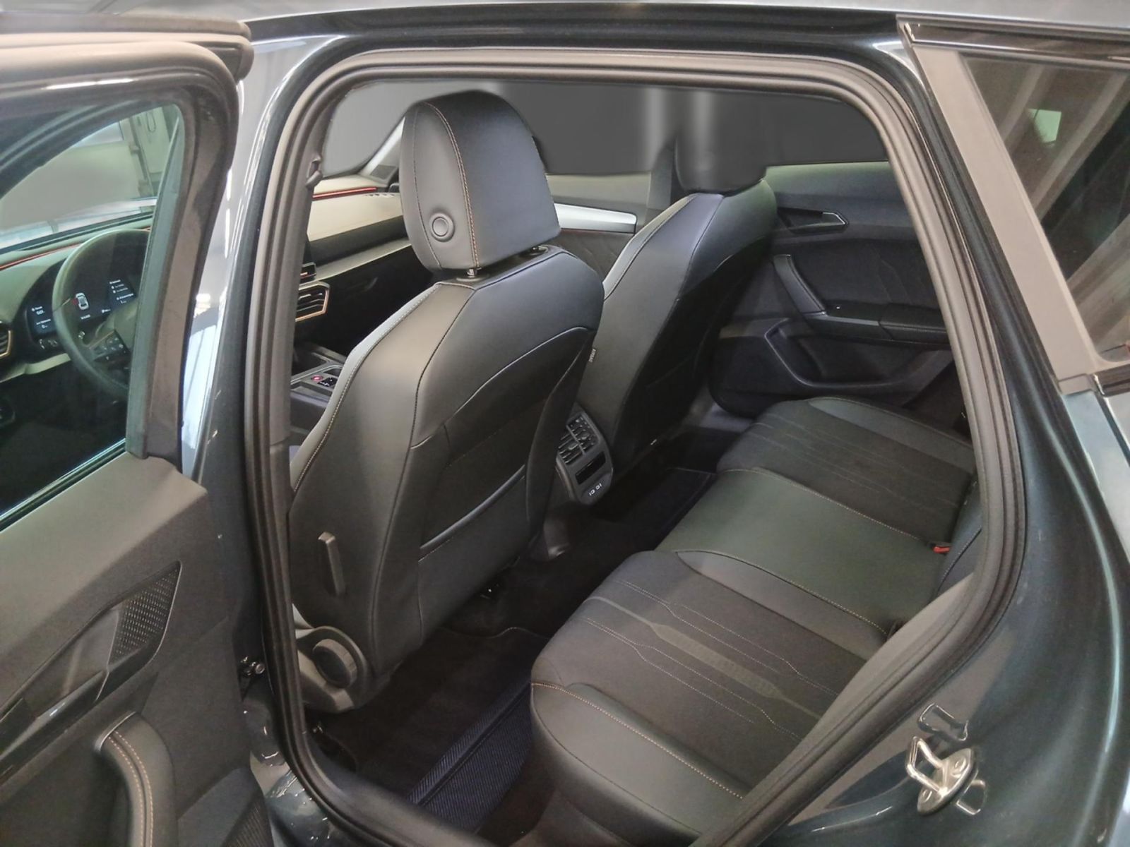 Cupra Formentor 1.4 e-Hybrid DSG *AHK*ACC*R-CAM*SHZ*