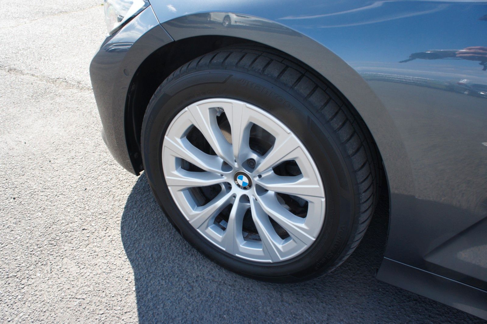BMW 320d xDrive Advantage - Samsaru's Car Outlet