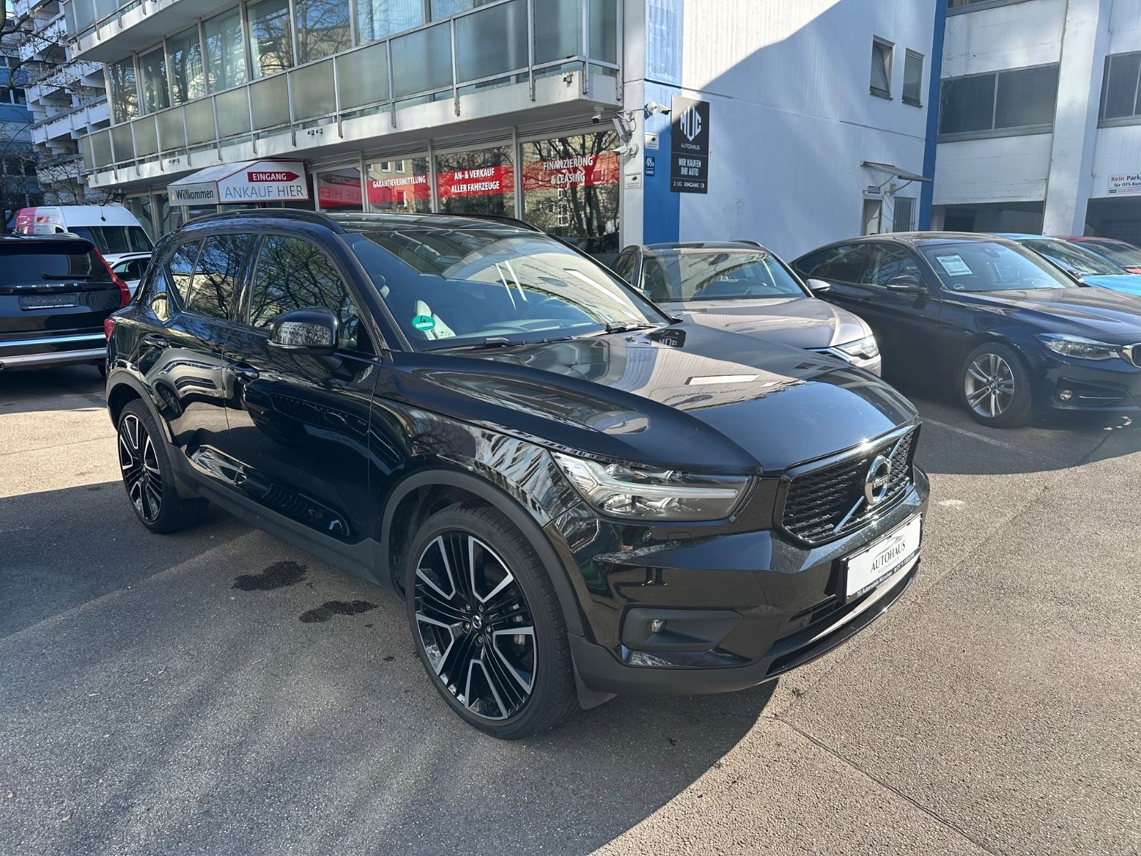 Volvo XC40 R-Design - Samsaru's Car Outlet