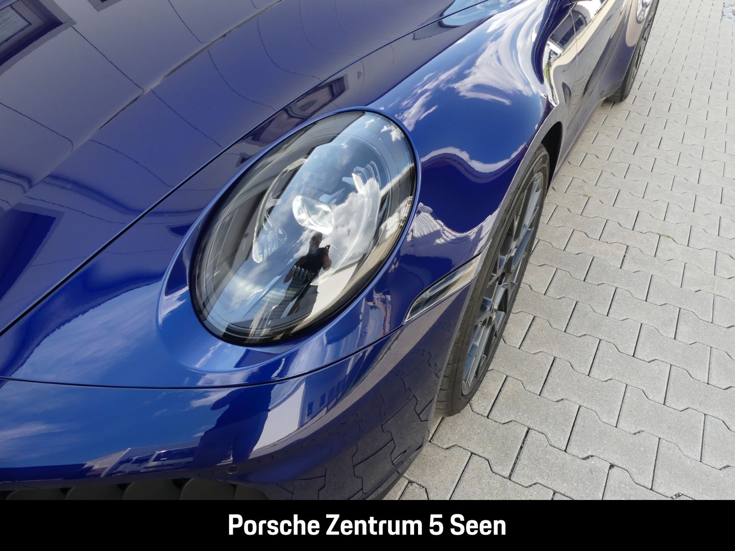 Porsche 992 II Carrera 4 GTS Cabriolet - Samsaru's Car Outlet