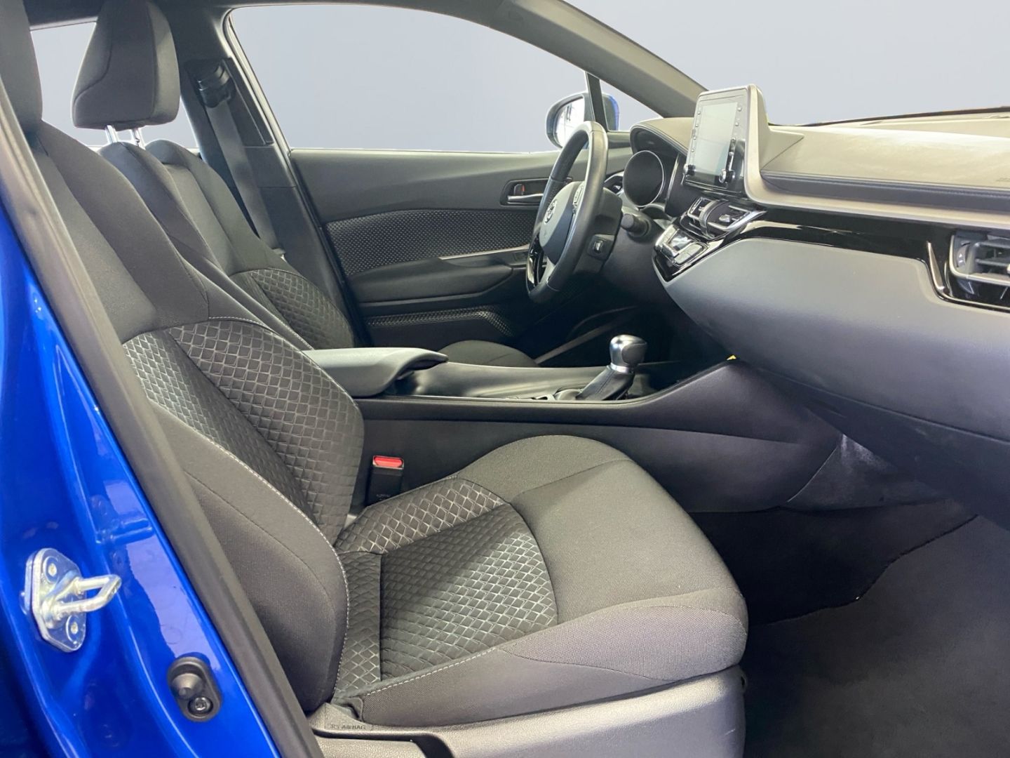 Toyota C-HR 1.8 Hybrid Business-Edition *NAVI*SHZ*Kamer